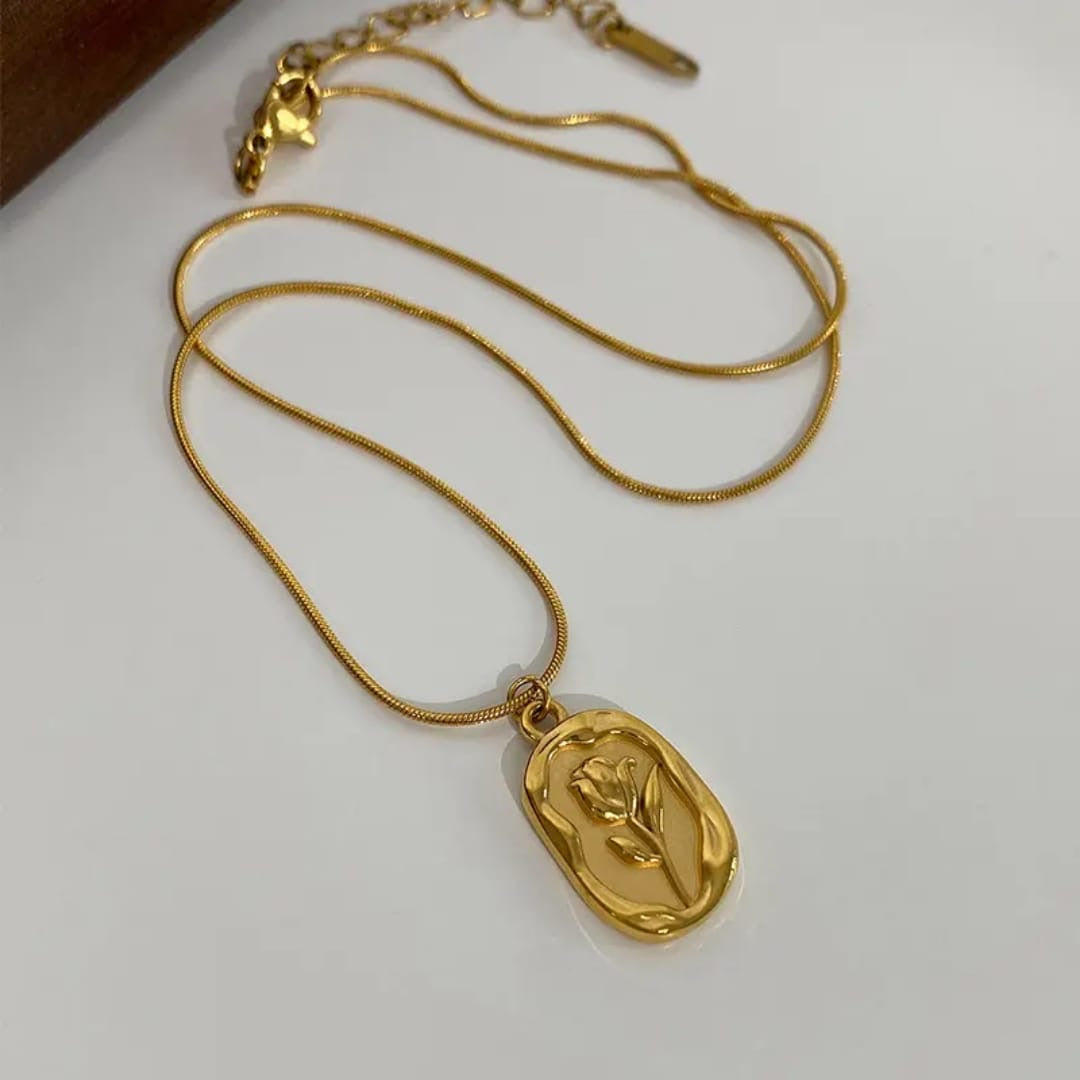Vintage Rose Necklace