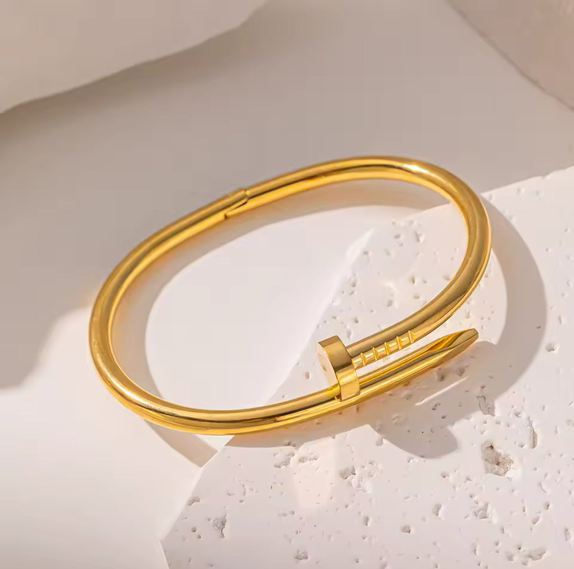 Elegant Nail Bracelet Cartier Design