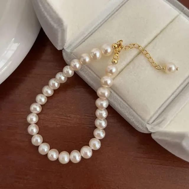 Elegant Pearl Bracelet