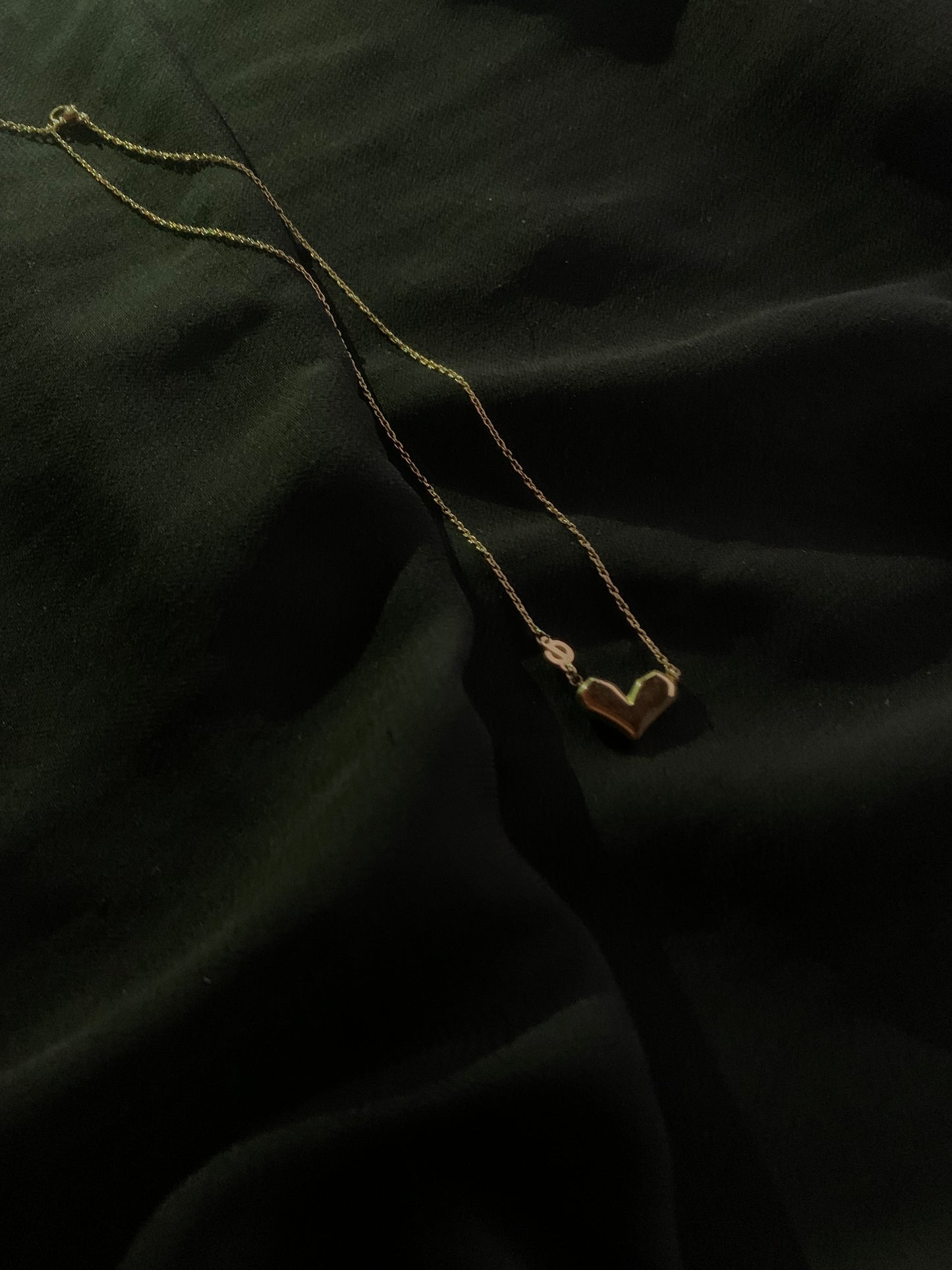 Minimalist Heart Shaped Necklace