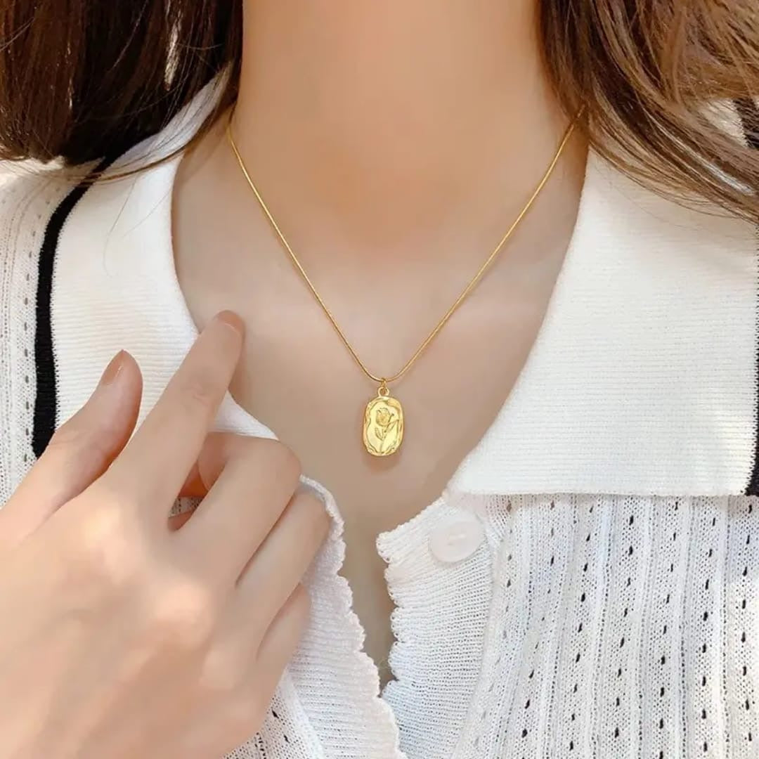 Vintage Rose Necklace