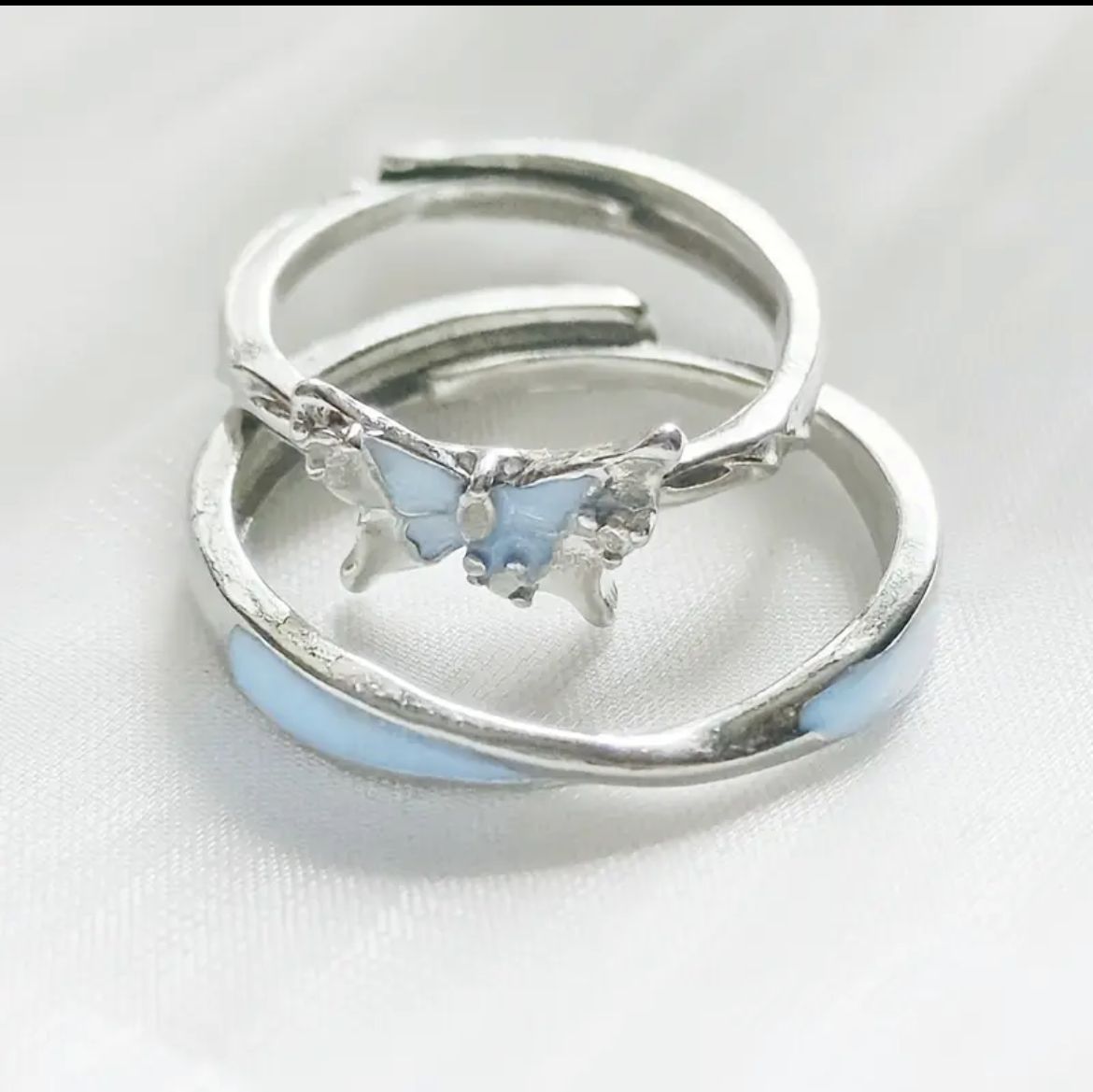 Elegant Glowing Butterfly Ring