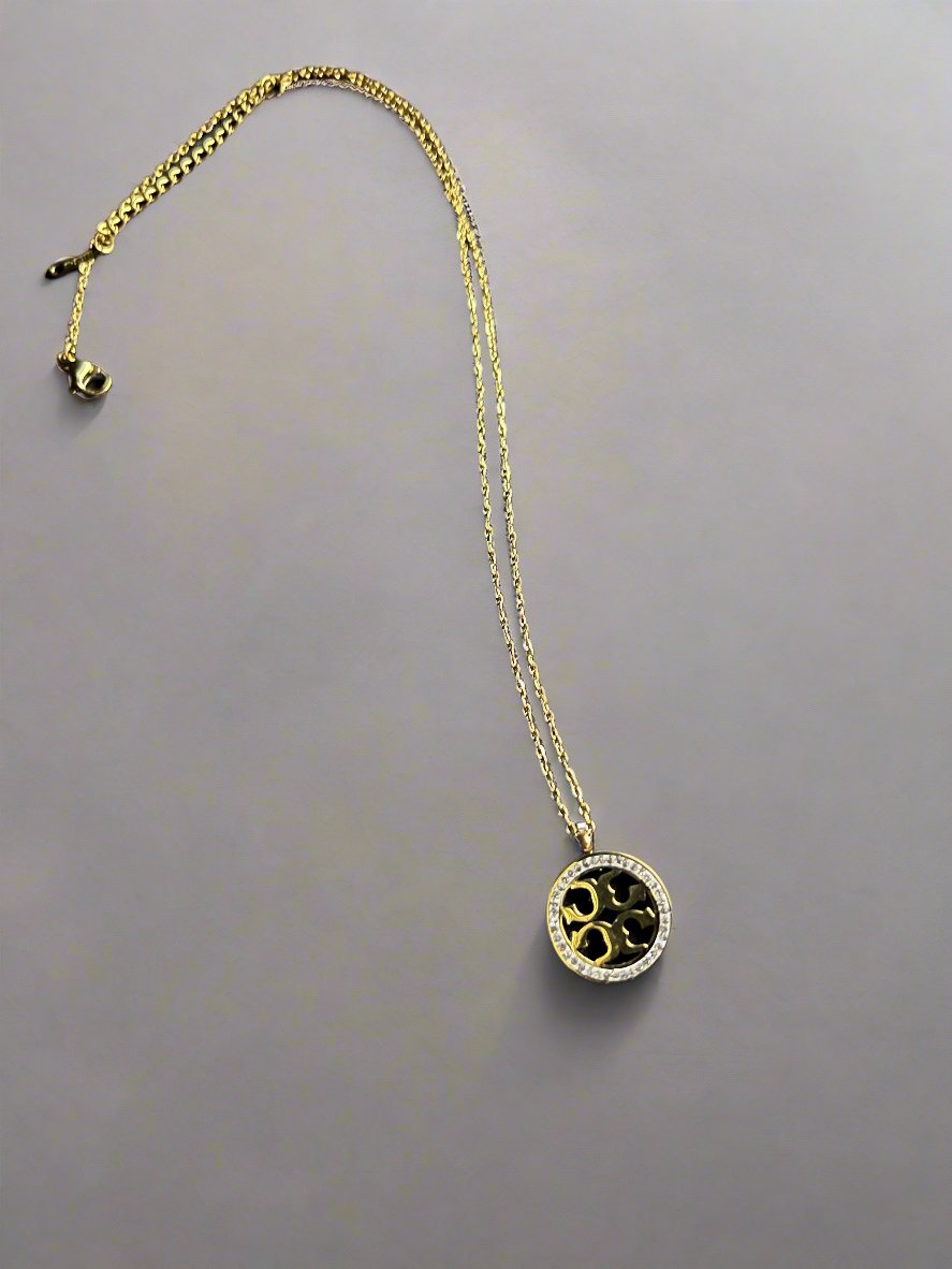 Tory burch necklace photo