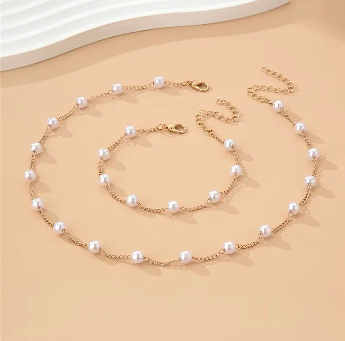 Elegant Minimalist Pearl Beads Necklace Set