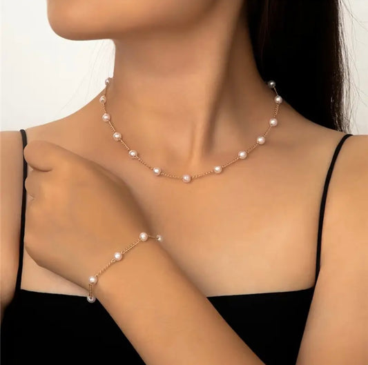 Elegant Minimalist Pearl Beads Necklace Set