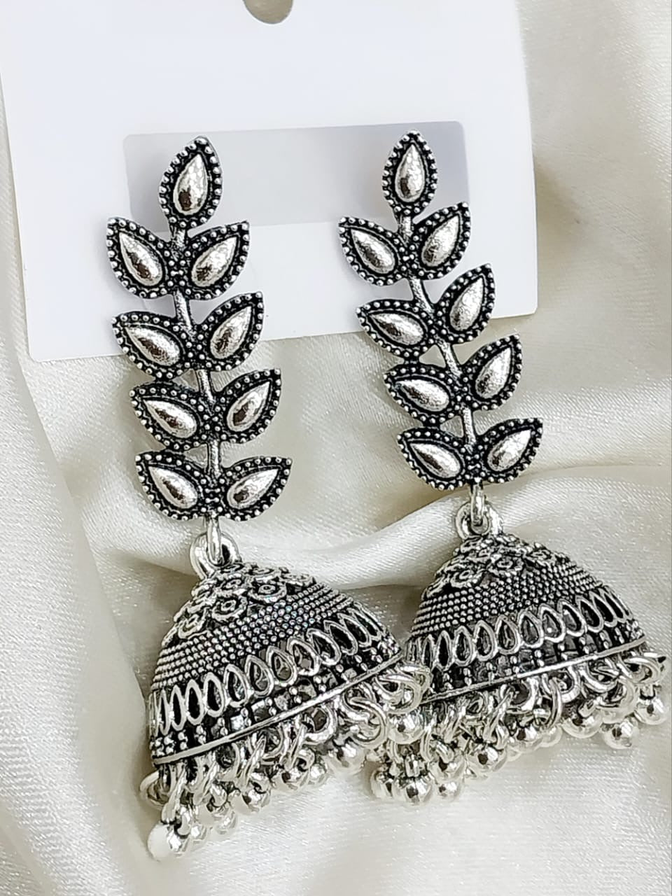 6D3AF318-40E4-4865-8E84-E111D7D16AAE-1 Classic Style Jhumka Earrings - Image 1