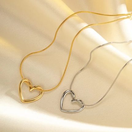 Elegant Heart-Shaped Pendant Necklaces in Gold and Silver